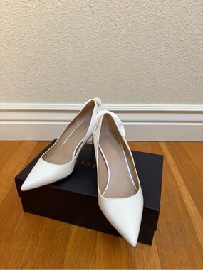 Women's White Pointed-Toe Pumps